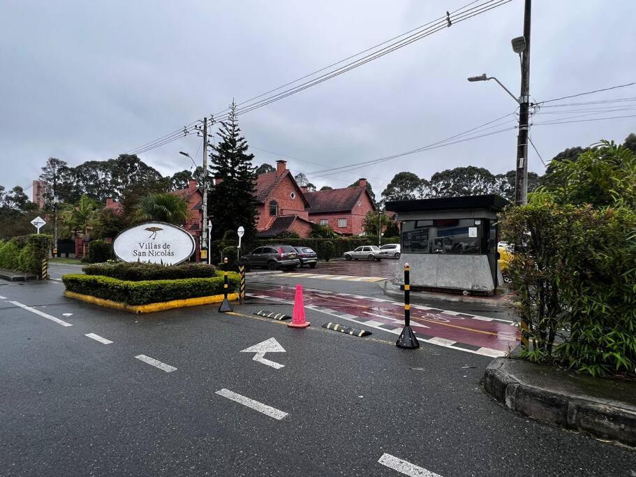 Hermosa Casa , Con Parqueadero En Rionegro Cerca Al Aeropuerto Exterior photo