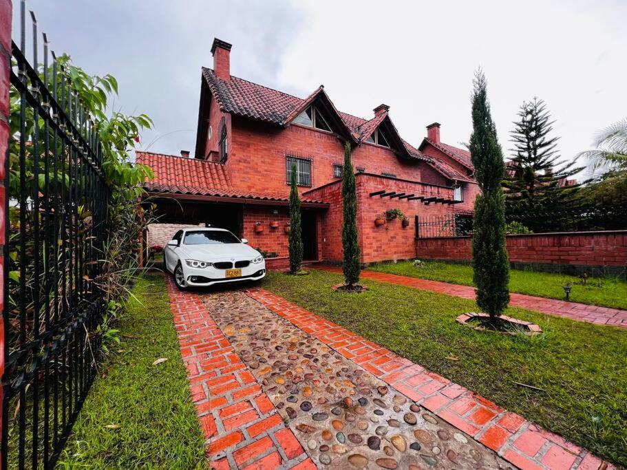 Hermosa Casa , Con Parqueadero En Rionegro Cerca Al Aeropuerto Exterior photo