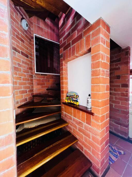 Hermosa Casa , Con Parqueadero En Rionegro Cerca Al Aeropuerto Exterior photo
