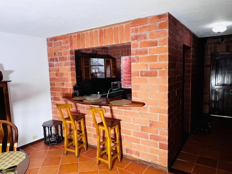 Hermosa Casa , Con Parqueadero En Rionegro Cerca Al Aeropuerto Exterior photo