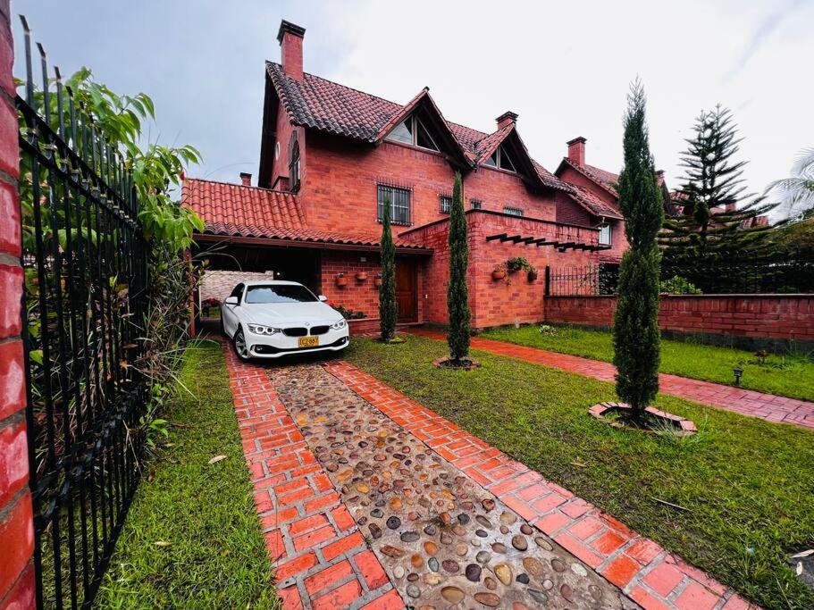Hermosa Casa , Con Parqueadero En Rionegro Cerca Al Aeropuerto Exterior photo