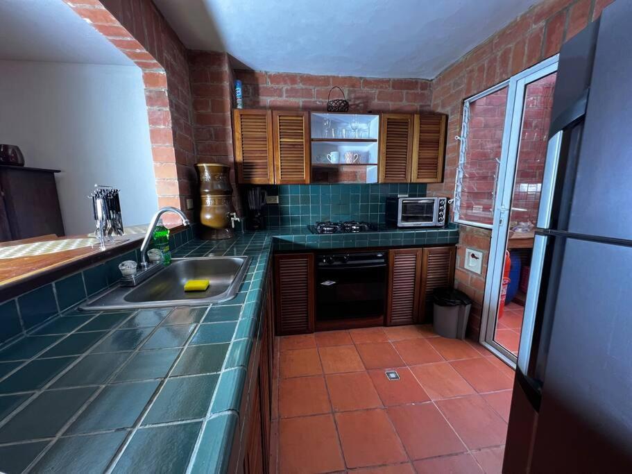 Hermosa Casa , Con Parqueadero En Rionegro Cerca Al Aeropuerto Exterior photo