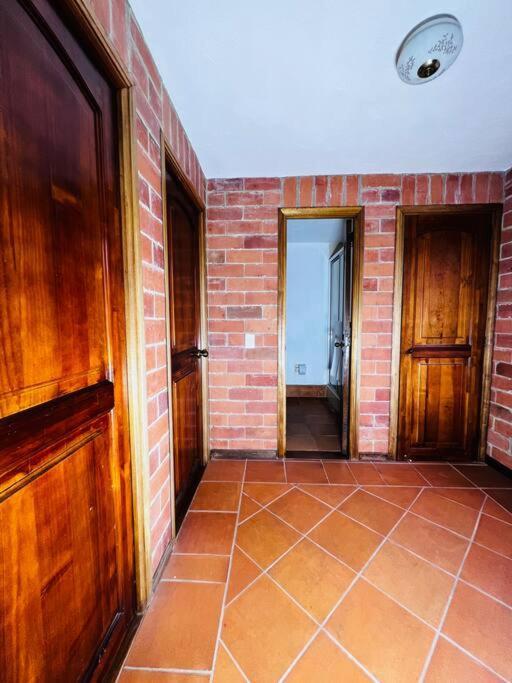 Hermosa Casa , Con Parqueadero En Rionegro Cerca Al Aeropuerto Exterior photo